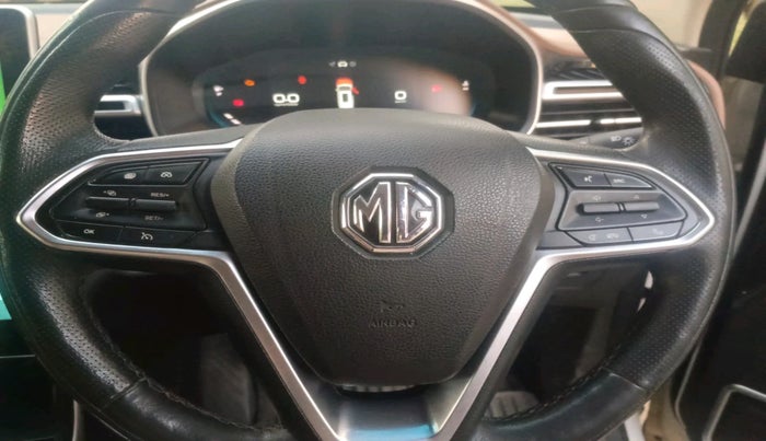 2023 MG HECTOR PLUS SHARP PRO 2.0 TURBO DIESEL 7 STR, Diesel, Manual, 84,659 km, interior