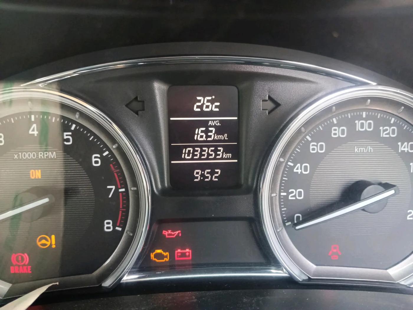 2016 Maruti Ciaz ZXI, Petrol, Manual, 1,03,353 km, interior
