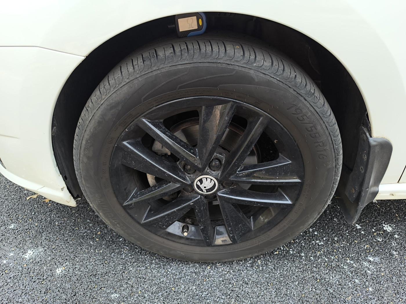 2021 Skoda Rapid AMBITION AT TSI, Petrol, Automatic, 48,306 km, tyre