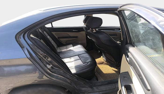 2023 Honda Amaze 1.2L I-VTEC VX, Petrol, Manual, 30,829 km, interior