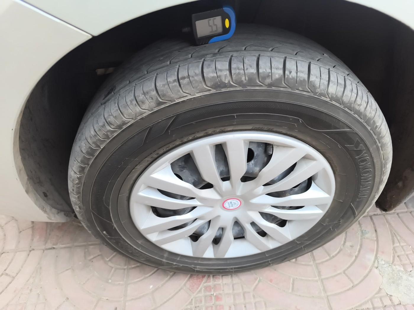 2017 Maruti Dzire VDI, Diesel, Manual, 1,46,757 km, tyre