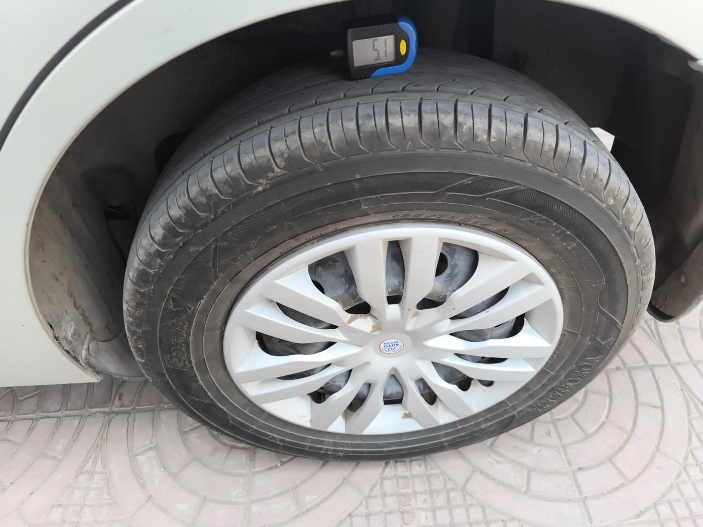 2017 Maruti Dzire VDI, Diesel, Manual, 1,46,757 km, tyre