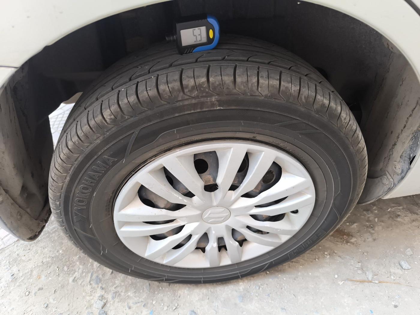 2017 Maruti Dzire VDI, Diesel, Manual, 1,46,757 km, tyre
