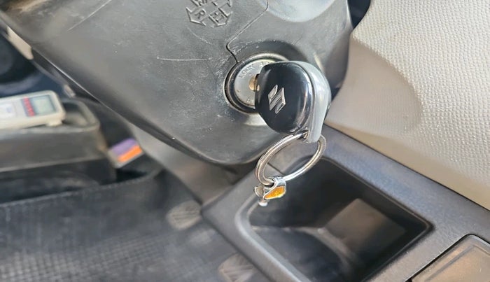 2016 Maruti Wagon R 1.0 VXI, Petrol, Manual, 13,330 km, interior