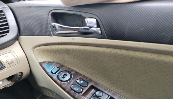 2014 Hyundai Verna FLUIDIC 1.6 CRDI SX, Diesel, Manual, 86,690 km, interior