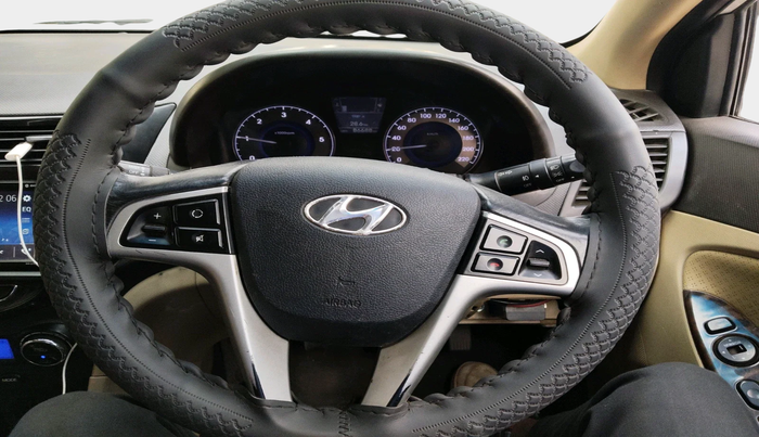 2014 Hyundai Verna FLUIDIC 1.6 CRDI SX, Diesel, Manual, 86,690 km, interior