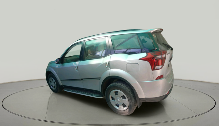 2018 Mahindra XUV500 W7, Diesel, Manual, 1,34,933 km, exterior