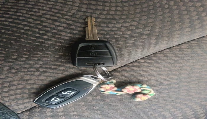 2015 Hyundai Eon SPORTZ, Petrol, Manual, 45,780 km, interior