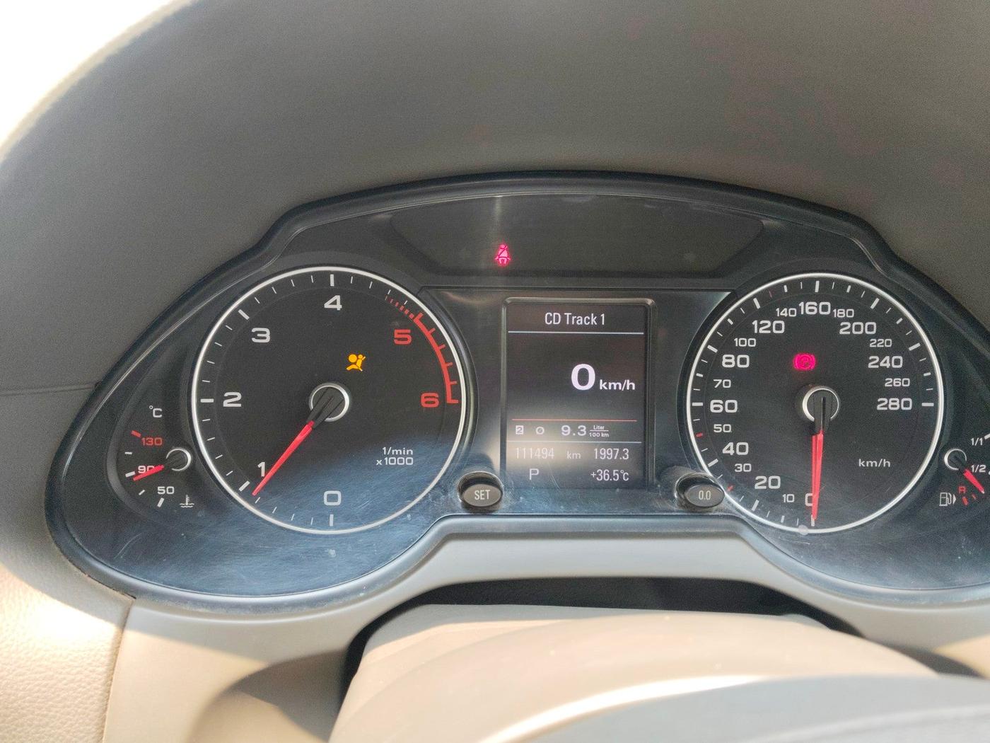 2013 Audi Q5 2.0 TDI QUATTRO, Diesel, Automatic, 1,22,000 km, interior