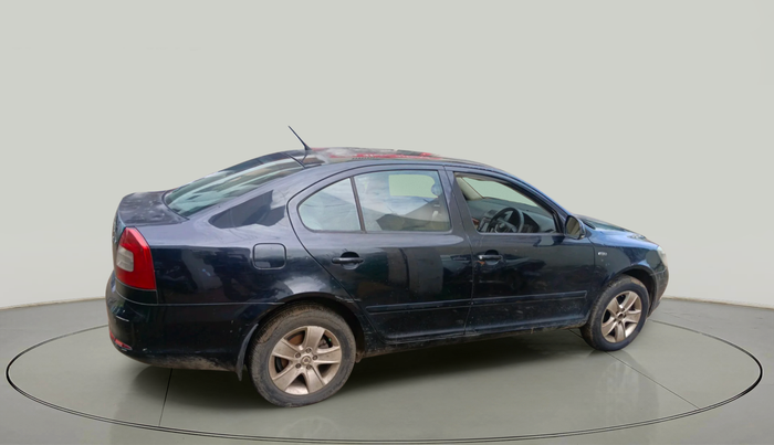 2011 Skoda Laura ELEGANCE 2.0 TDI CR AT, Diesel, Automatic, 1,98,520 km, exterior