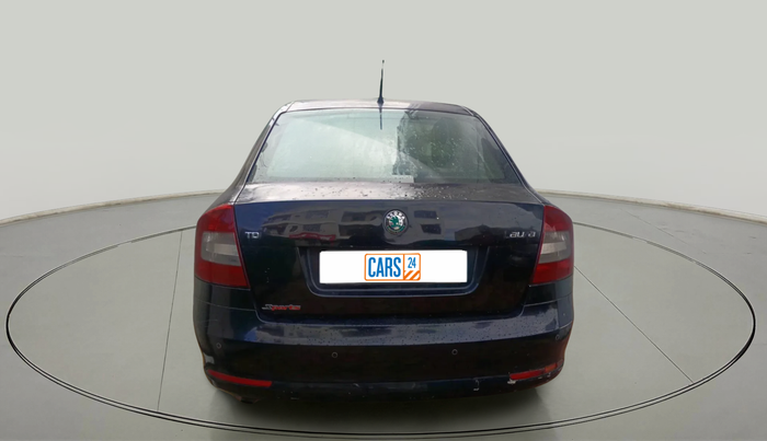 2011 Skoda Laura ELEGANCE 2.0 TDI CR AT, Diesel, Automatic, 1,98,520 km, exterior