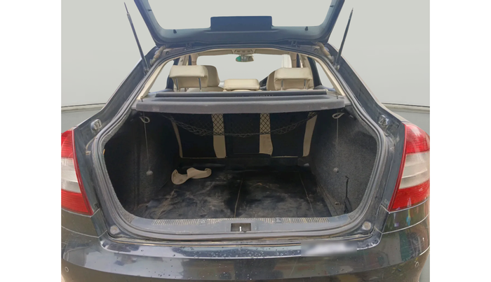 2011 Skoda Laura ELEGANCE 2.0 TDI CR AT, Diesel, Automatic, 1,98,520 km, exterior