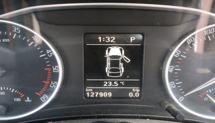 2011 Skoda Laura ELEGANCE 2.0 TDI CR AT, Diesel, Automatic, 1,98,520 km, interior