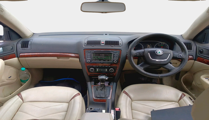 2011 Skoda Laura ELEGANCE 2.0 TDI CR AT, Diesel, Automatic, 1,98,520 km, interior