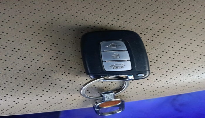 2013 Hyundai Verna FLUIDIC 1.6 VTVT SX OPT AT, Petrol, Automatic, 39,866 km, interior