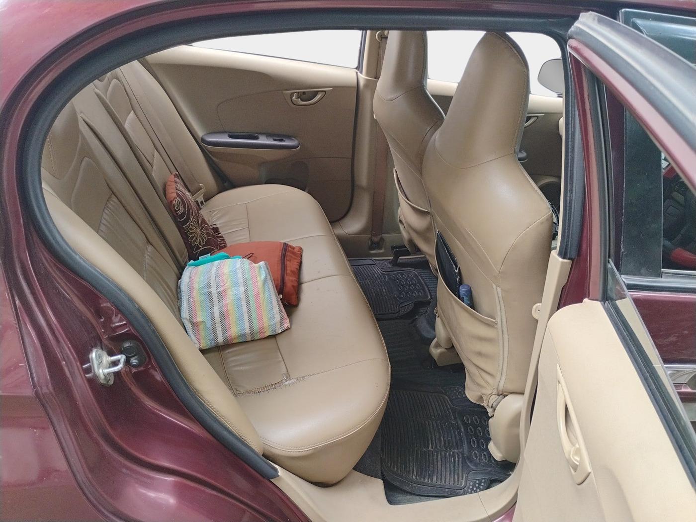 2013 Honda Amaze 1.5L I-DTEC S, Diesel, Manual, 87,831 km, interior