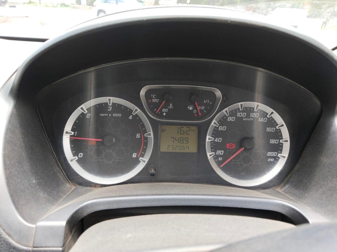 2010 Ford Fiesta ZXI 1.4 DIESEL, Diesel, Manual, 2,32,064 km, interior