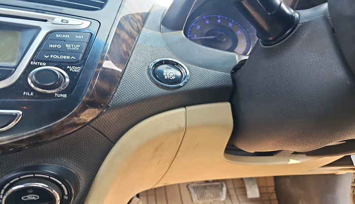 2011 Hyundai Verna FLUIDIC 1.6 VTVT SX AT, Petrol, Automatic, 57,693 km, interior