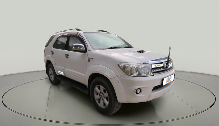 2011 Toyota Fortuner 3.0 4X4 MT, Diesel, Manual, 1,86,135 km, exterior