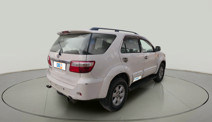 2011 Toyota Fortuner 3.0 4X4 MT, Diesel, Manual, 1,86,135 km, exterior