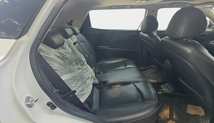 2023 Mahindra XUV400 EL 7.2 KW, Electric, Automatic, 25,471 km, interior