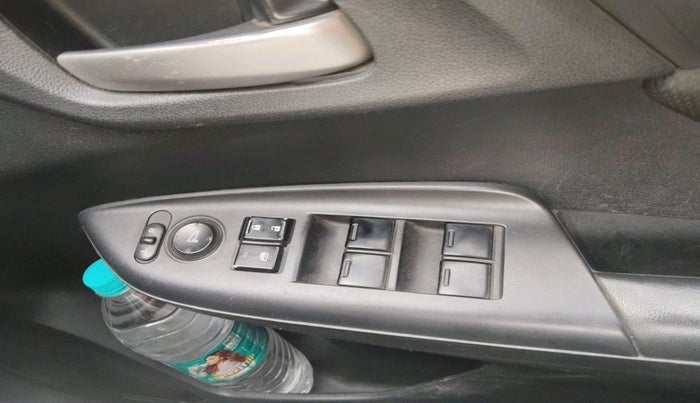 2018 Honda WR-V 1.5L I-DTEC S MT, Diesel, Manual, 1,36,342 km, interior