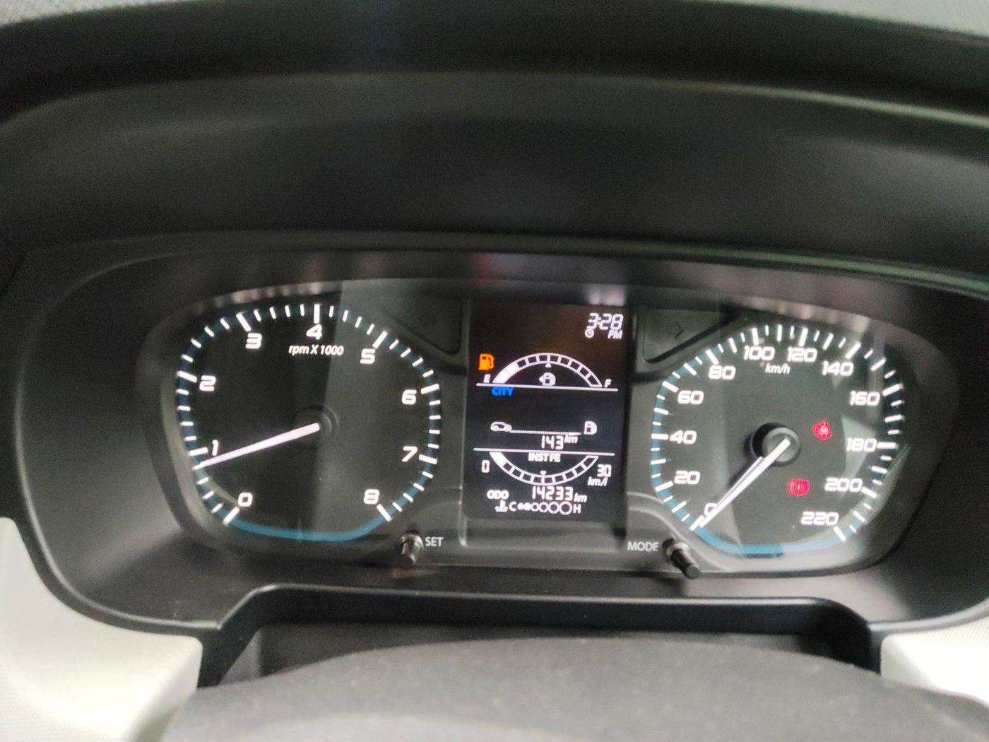 2023 Tata PUNCH PURE RHYTHM PACK MT, Petrol, Manual, 14,233 km, interior