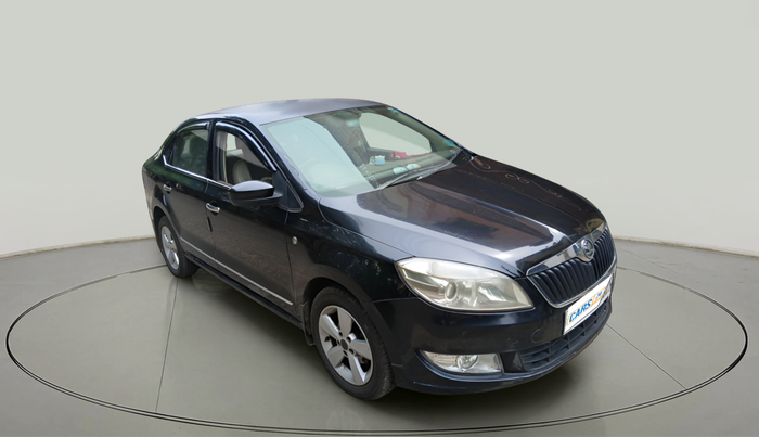 2013 Skoda Rapid AMBITION 1.6 TDI CR MT, Diesel, Manual, 1,11,582 km, exterior