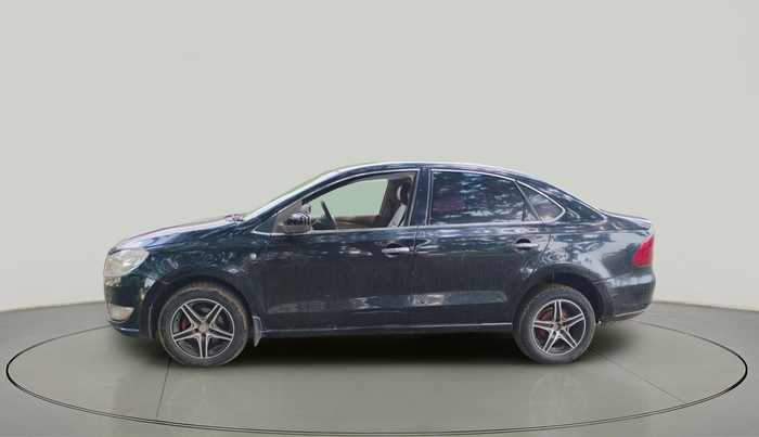 2013 Skoda Rapid AMBITION 1.6 TDI CR MT, Diesel, Manual, 1,11,582 km, exterior