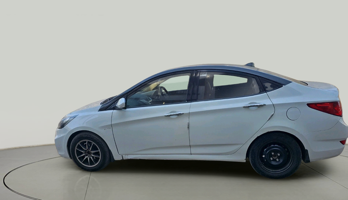 2011 Hyundai Verna FLUIDIC 1.6 CRDI EX, Diesel, Manual, 2,85,600 km, exterior