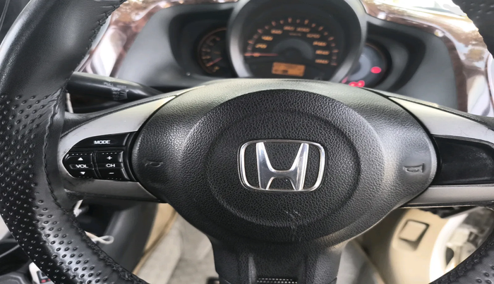 2014 Honda Amaze 1.5L I-DTEC S, Diesel, Manual, 2,27,982 km, interior