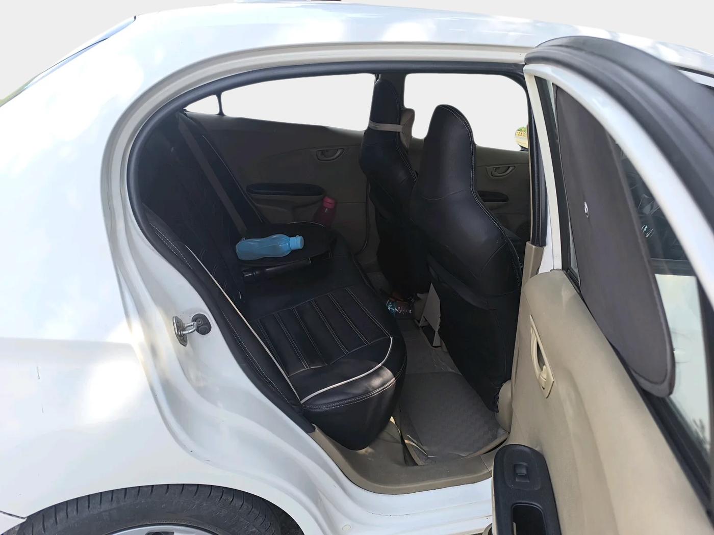 2014 Honda Amaze 1.5L I-DTEC S, Diesel, Manual, 2,27,982 km, interior