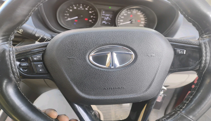 2018 Tata NEXON XM DIESEL, Diesel, Manual, 1,30,211 km, interior