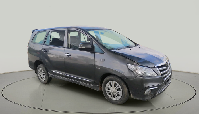 2013 Toyota Innova 2.5 GX 8 STR, Diesel, Manual, 1,80,267 km, exterior