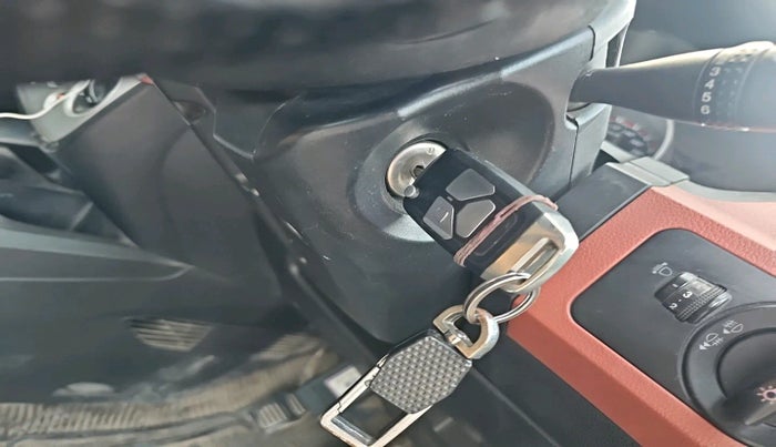 2011 Ford Figo TITANIUM 1.4 DIESEL, Diesel, Manual, 1,30,306 km, interior