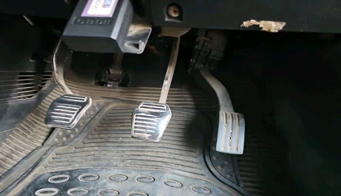 2011 Ford Figo TITANIUM 1.4 DIESEL, Diesel, Manual, 1,30,306 km, interior