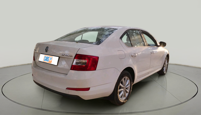 2014 Skoda Octavia ELEGANCE 2.0 TDI AT, Diesel, Automatic, 1,26,459 km, exterior
