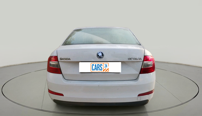 2014 Skoda Octavia ELEGANCE 2.0 TDI AT, Diesel, Automatic, 1,26,459 km, exterior