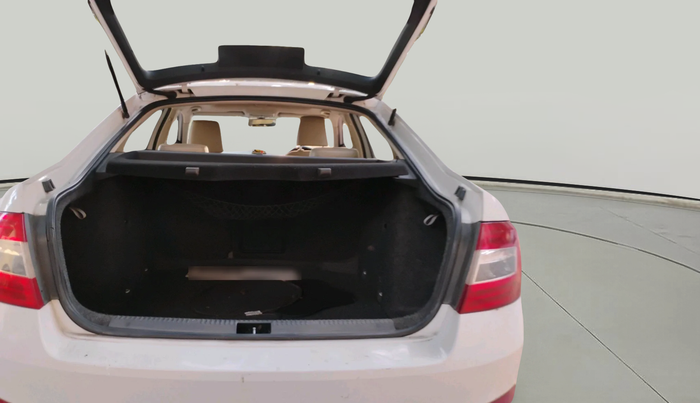 2014 Skoda Octavia ELEGANCE 2.0 TDI AT, Diesel, Automatic, 1,26,459 km, exterior