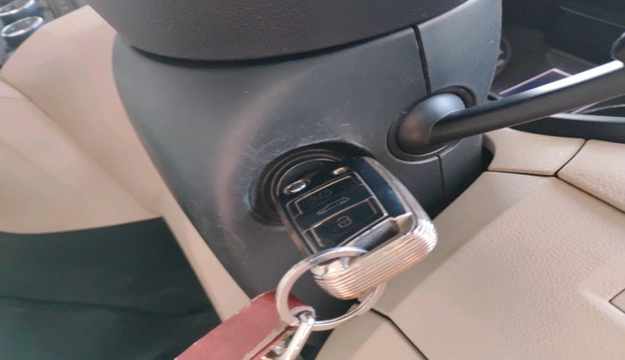 2014 Skoda Octavia ELEGANCE 2.0 TDI AT, Diesel, Automatic, 1,26,459 km, interior