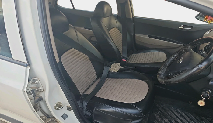 2016 Hyundai Grand i10 SPORTZ 1.1 CRDI, Diesel, Manual, 51,061 km, interior