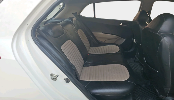 2016 Hyundai Grand i10 SPORTZ 1.1 CRDI, Diesel, Manual, 51,061 km, interior