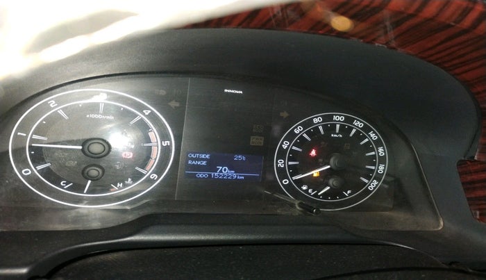 2017 Toyota Innova Crysta 2.4 G 8 STR, Diesel, Manual, 1,52,229 km, interior