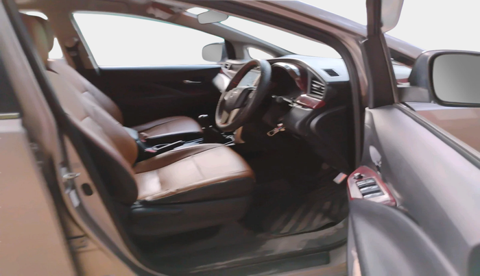 2017 Toyota Innova Crysta 2.4 G 8 STR, Diesel, Manual, 1,52,229 km, interior