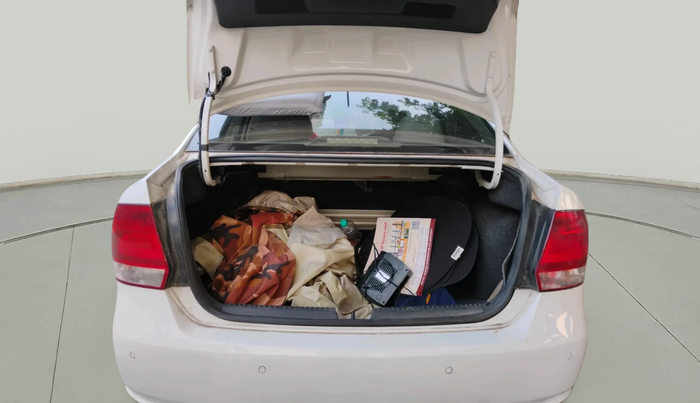 2013 Volkswagen Vento HIGHLINE 1.6 MPI, Petrol, Manual, 96,434 km, exterior