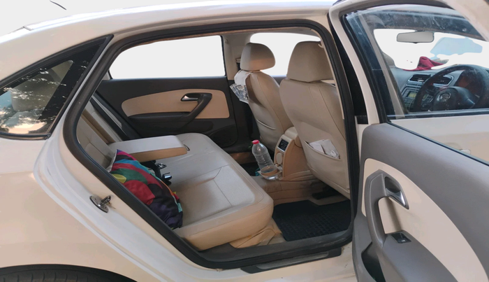 2013 Volkswagen Vento HIGHLINE 1.6 MPI, Petrol, Manual, 96,434 km, interior