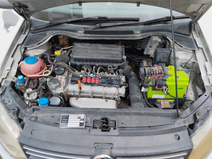 2011 Volkswagen Vento HIGHLINE 1.6 MPI, Petrol, Manual, 1,25,000 km, exterior