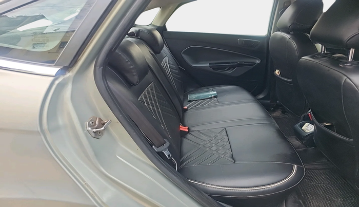 2011 Ford Fiesta TITANIUM DIESEL, Diesel, Manual, 2,76,241 km, interior