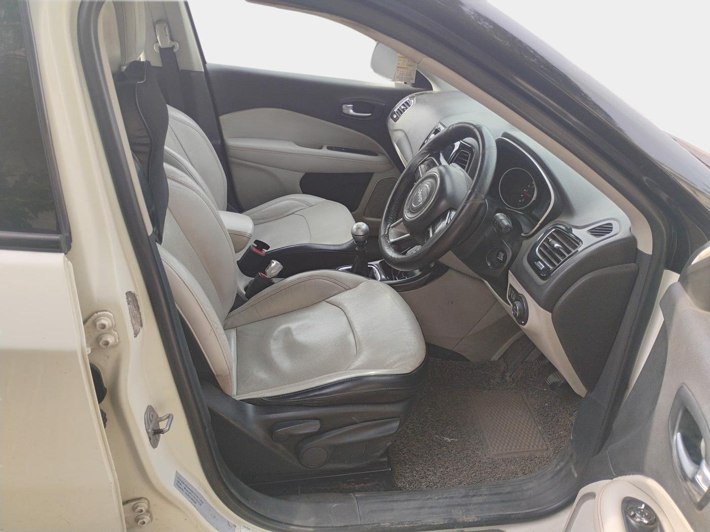 2017 Jeep Compass LIMITED 2.0 DIESEL, Diesel, Manual, 1,49,000 km, interior