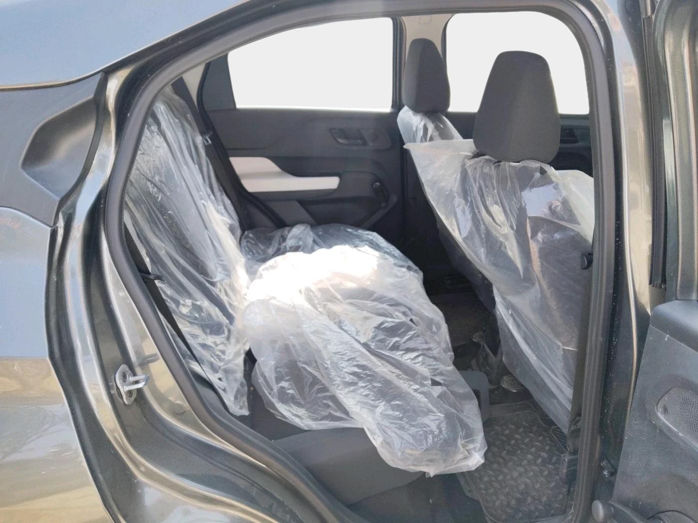 2025 Tata PUNCH PURE MT, Petrol, Manual, 2,621 km, interior